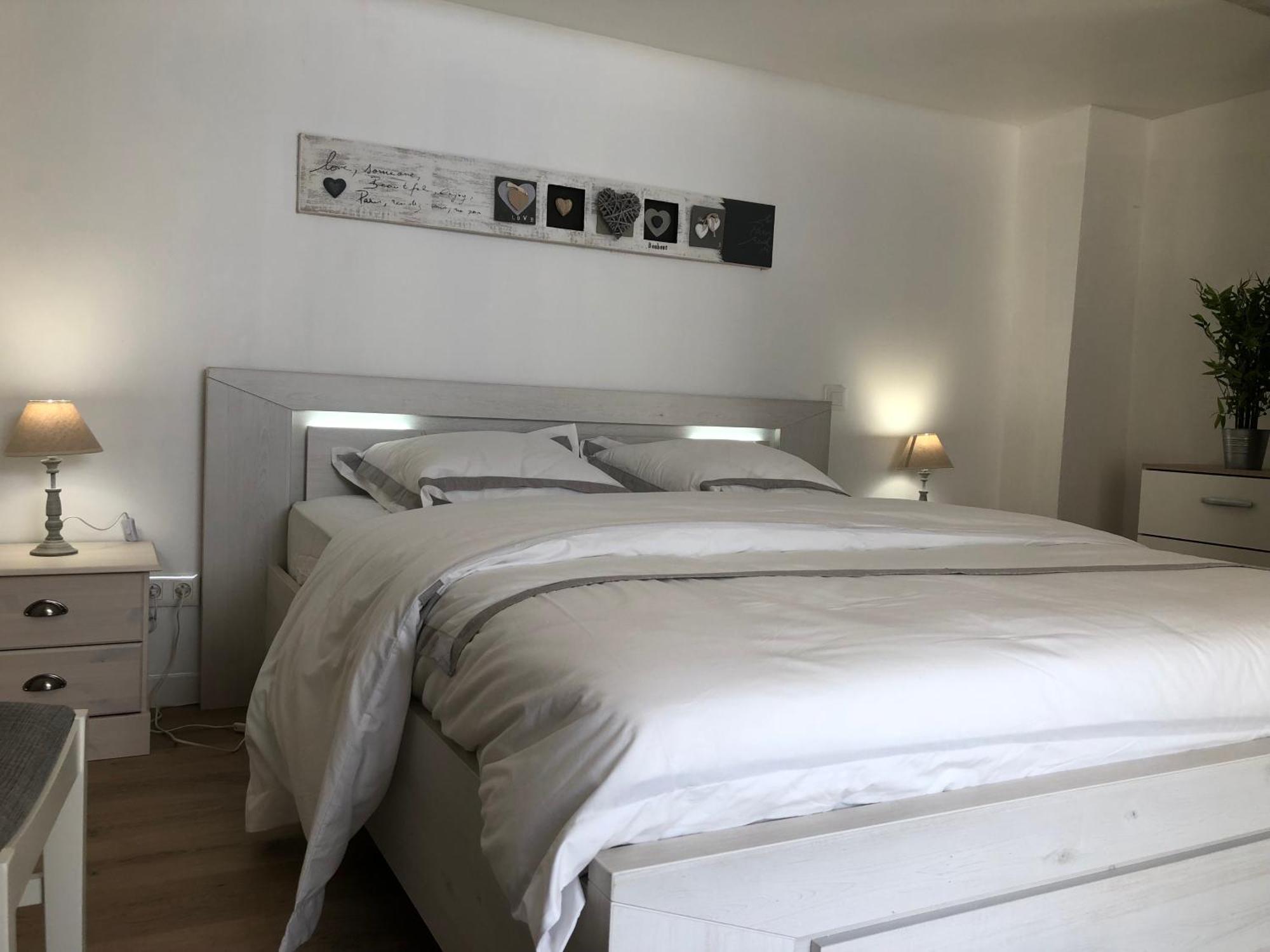 Nuitees Aixoises Lägenhet Aix-en-Provence Exteriör bild